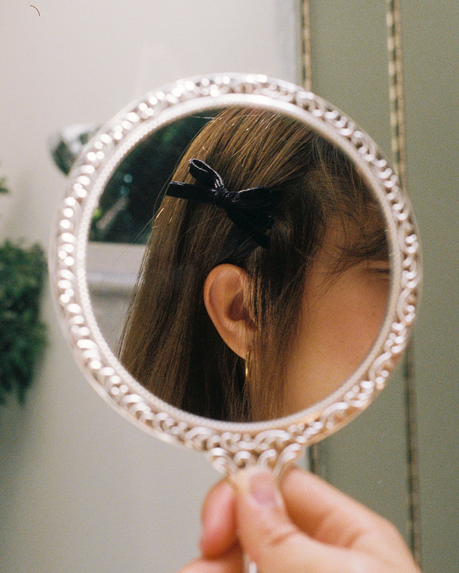 small black bow clip